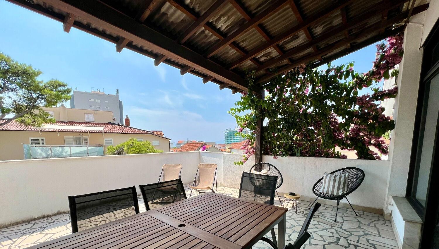 Apartment Denis - Great Location & Large Terrace Makarska Dış mekan fotoğraf